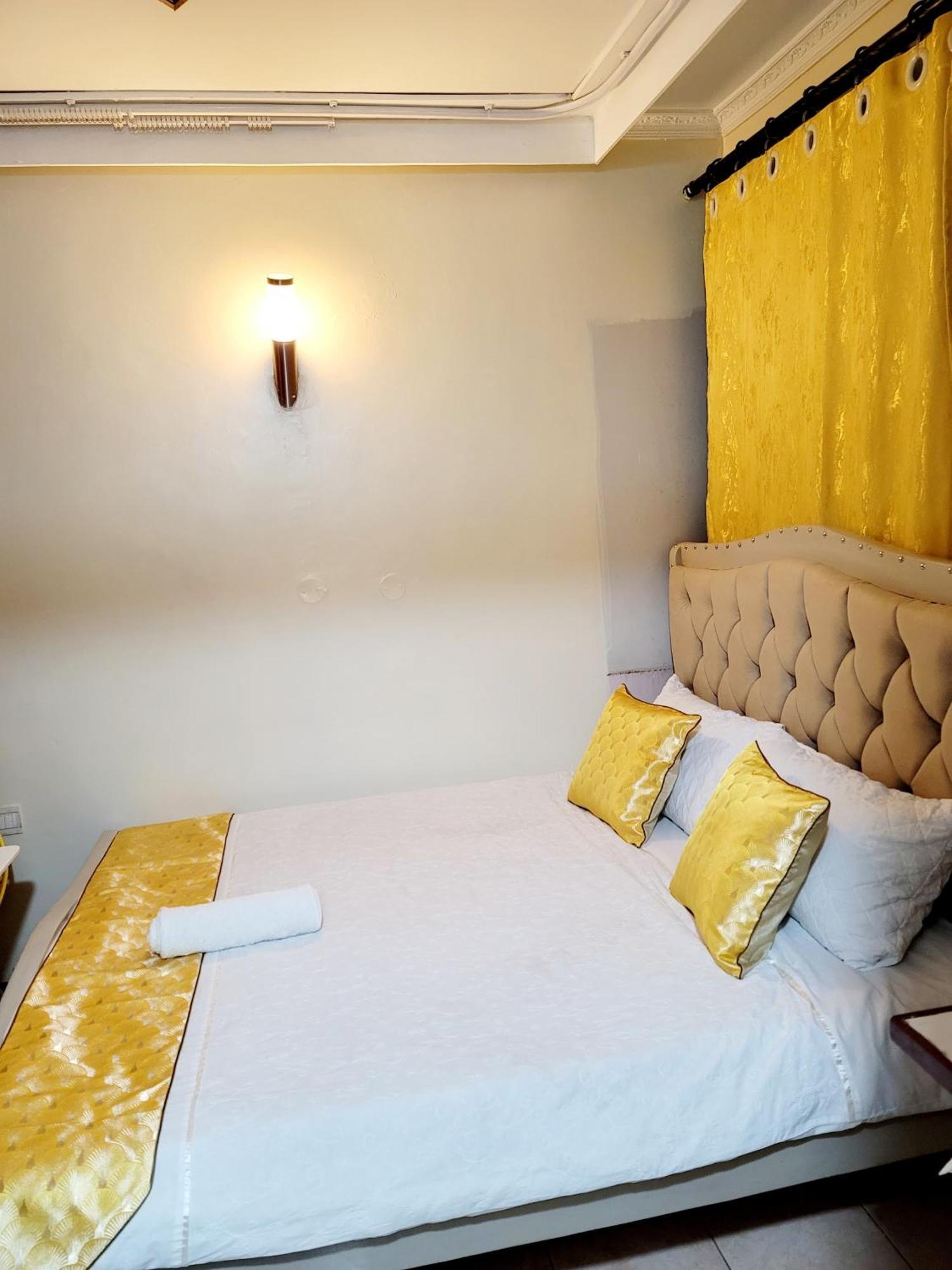 Sunrise Blue Moon B&B Nairobi Buitenkant foto