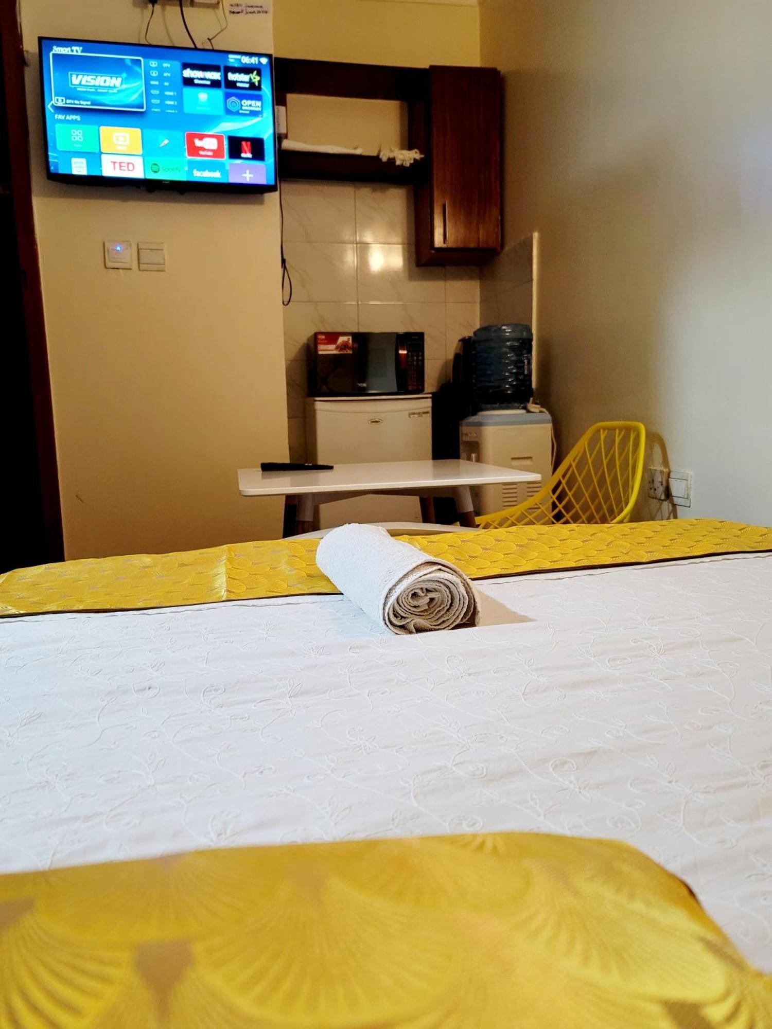 Sunrise Blue Moon B&B Nairobi Buitenkant foto